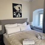 Klara Living Apartment, Old Town House, Sea View Стари Град